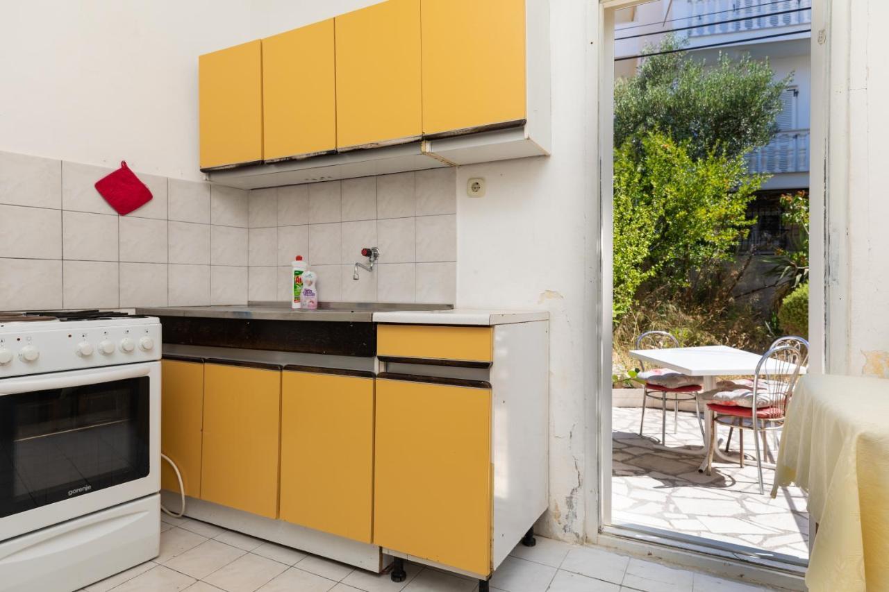 Apartments With A Parking Space Sumpetar, Omis - 9436 Exterior photo